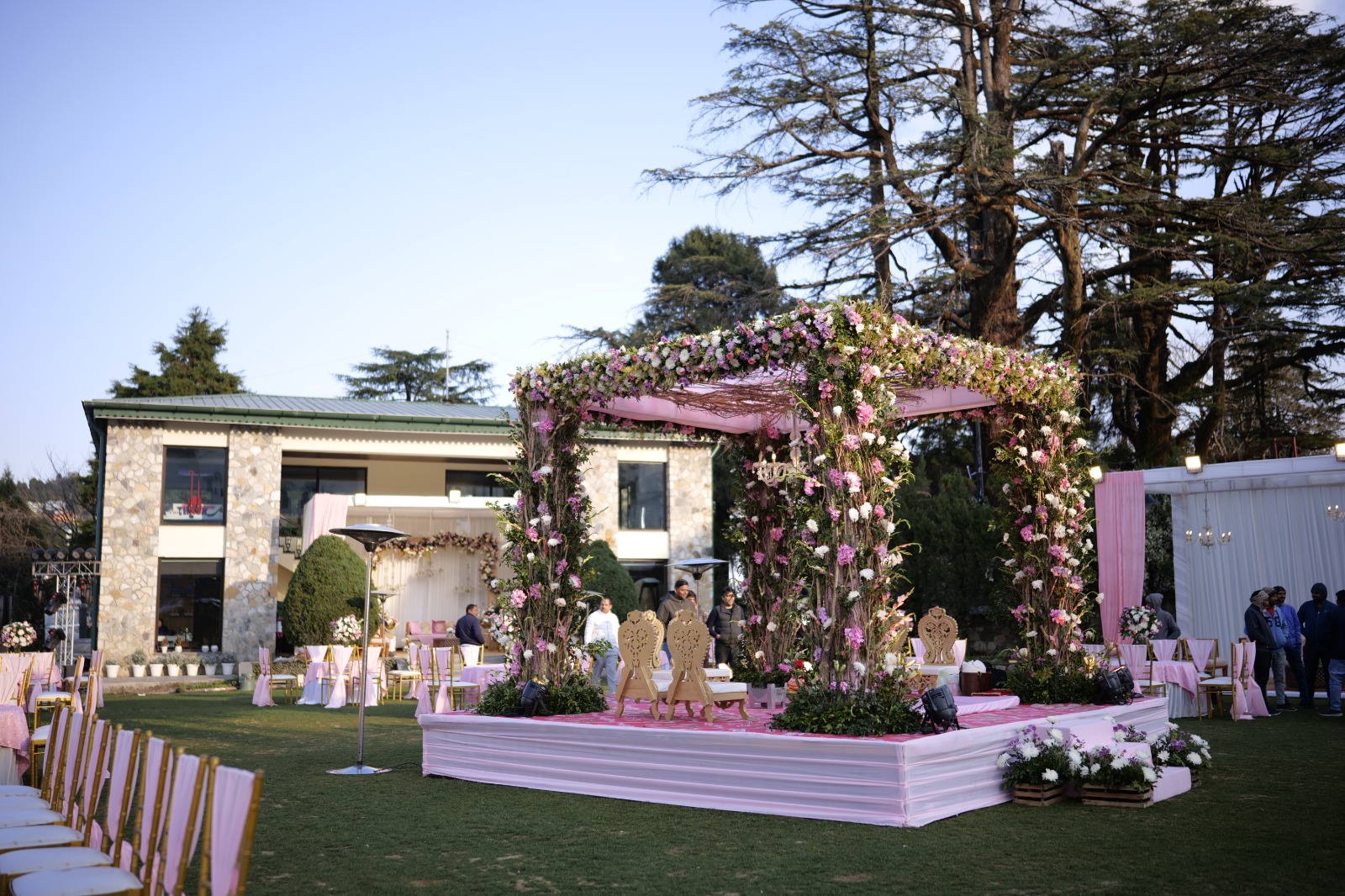 cost of wedding decorator in prince chowk?